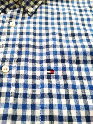 Camisa Tommy Hilfiger cuadros azul y negro