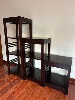 Estantería de madera con 3 modulos. Negociable.