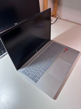 Portatil HP. Ryzen 7 - 16GB RAM - 512GB SSD