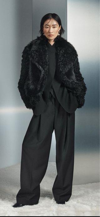 Abrigo pelo corto Zara