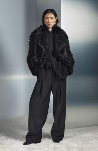 Abrigo pelo corto Zara