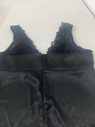 Blusa de encaje negra