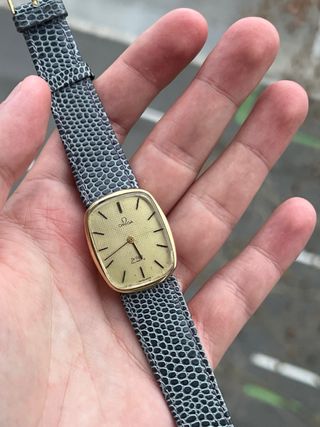 Omega De Ville Ellipse Oro Cuarzo