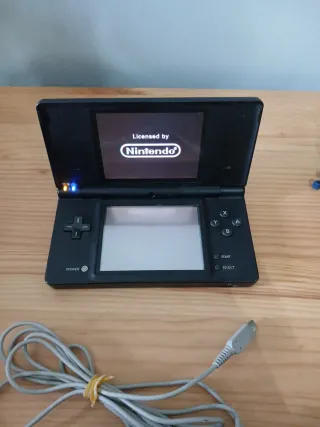 Nintendo DS Negra Cargador Incluido