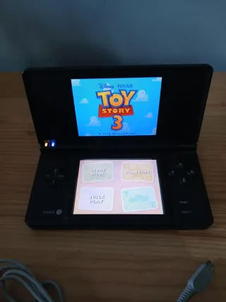 Nintendo DS Negra Cargador Incluido