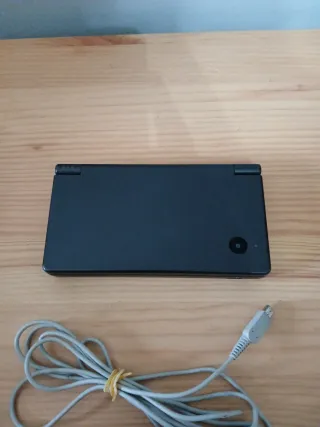 Nintendo DS Negra Cargador Incluido