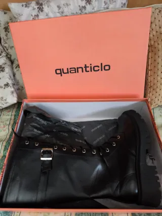 Stivali neri donna allacciati