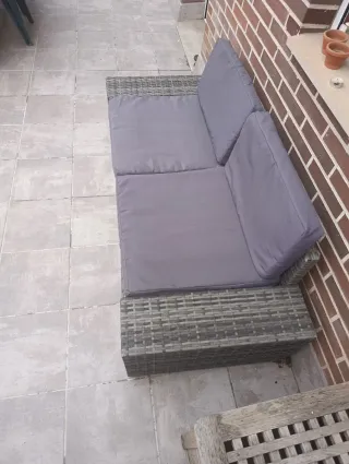 Sofá de exterior ratán gris