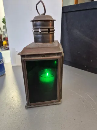 Antiguo farol náutico de latón