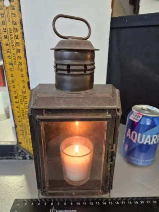 Antiguo farol náutico de latón