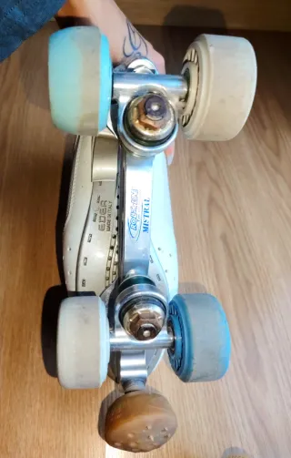 Patines blancos profesionales para patinaje artíst