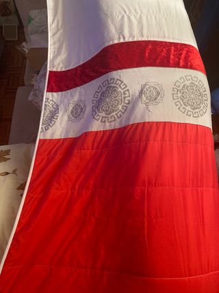 Colcha 135cm Estampado Rojo y Blanco
