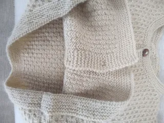 Chaqueta punto a mano bebé 3-6 meses color arena