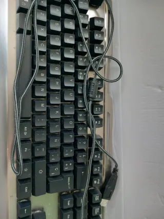 Teclado Gaming PLAY con Iluminación LED