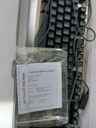 Teclado Gaming PLAY con Iluminación LED