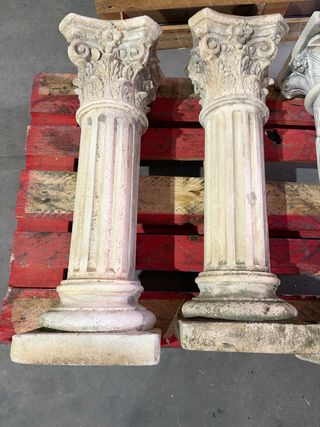 Columnas de cemento decorativas