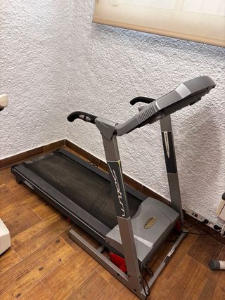 Cinta de correr BH muy buen estado