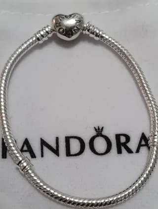 Pulsera Pandora cierre corazón