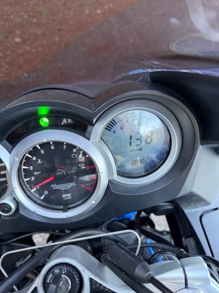 Triumph Sprint 1050 ST Azul