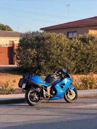 Triumph Sprint 1050 ST Azul