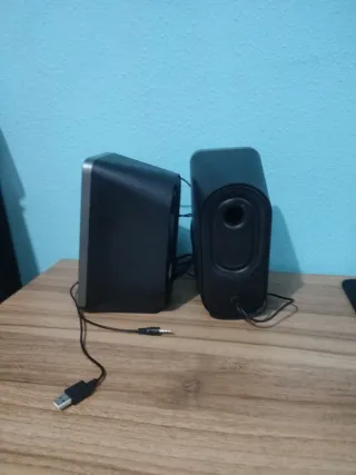 Altavoces Trust Arys 2.0 Negros