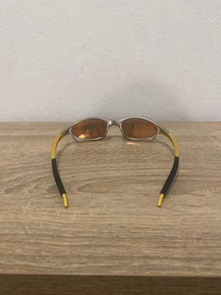 Gafas de sol polarizadas doradas y plateadas