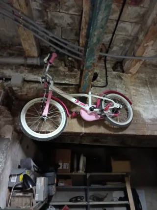 Bicicleta niña rosa y blanca