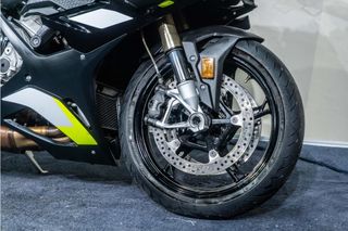 BMW S 1000 RR IMPECABLE * POCOS KM * VINILADA * PUÑOS CALEFCTABLES *