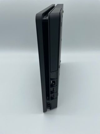 PS4 (PlayStation 4) Nera + 4 Giochi