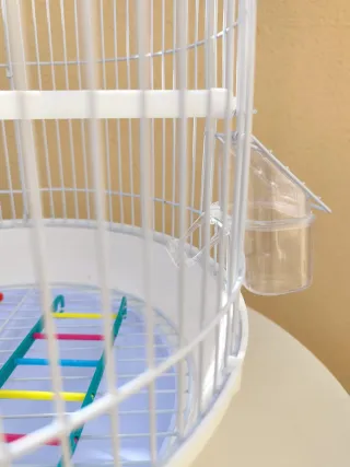 Jaula blanca periquitos, canarios etc. Como nueva