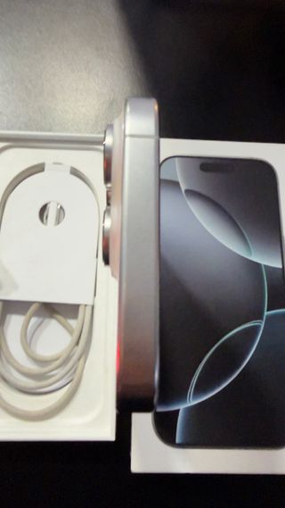 iPhone 16 Pro 128gb Libre como nuevo con factura