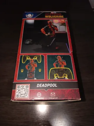 Soporte Deadpool para Móvil y Mando