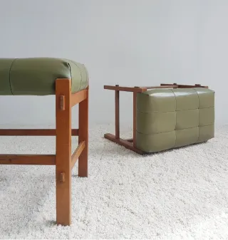 Pareja de taburetes skai / madera. Vintage, 60s.