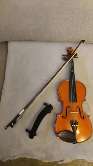 Violín 3/4 con arco