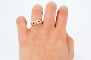 Anillo De Oro De 18K.. Ref: 024-01-01211