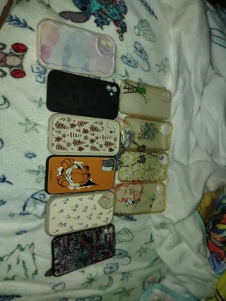 Fundas iPhone 11 Varias