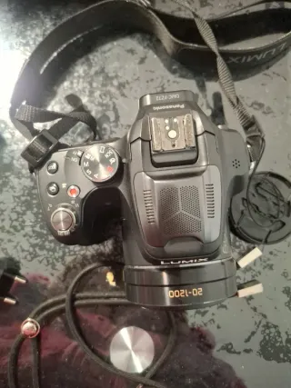 Cámara Lumix Panasonic DMC-FZ72