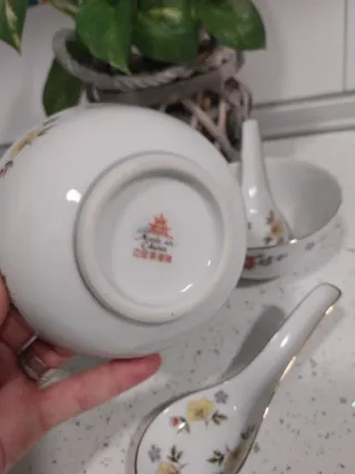 Juego de 2 cuencos de porcelana con cucharas