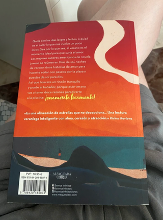 Días de sol, noches de verano: Doce historias d...