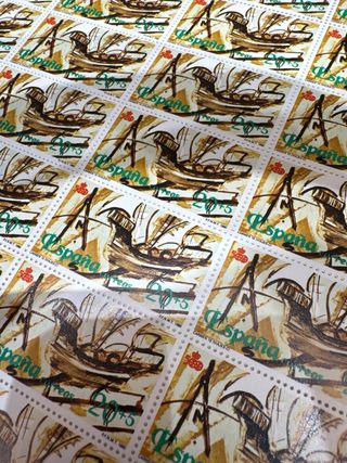 120 Sellos de correos de 20 + 5 pesetas.