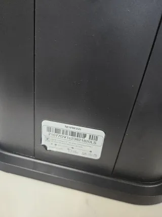 Cafetera Nespresso Vertuo Gris