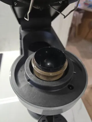 Cafetera Nespresso Vertuo Gris