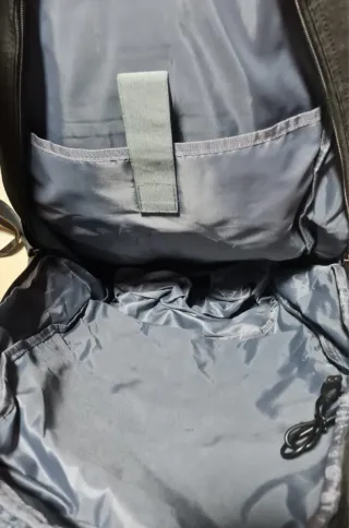 Mochila grande negra