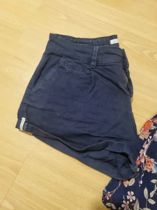 Shorts de mujer azul y rojo