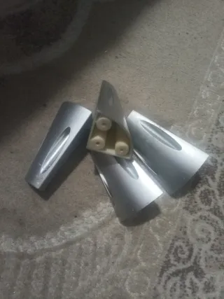 Patas de Mueble Plateadas