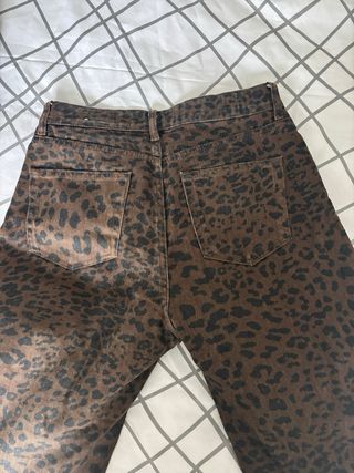 Pantalón Mango Animal Print Marrón