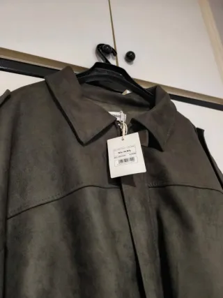 Chaqueta bomber efecto ante verde