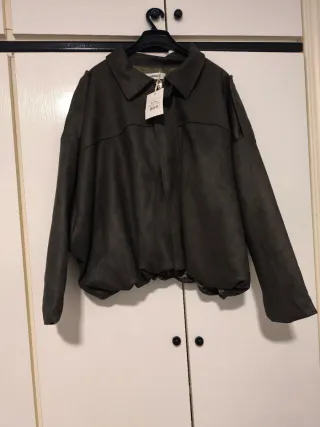 Chaqueta bomber efecto ante verde