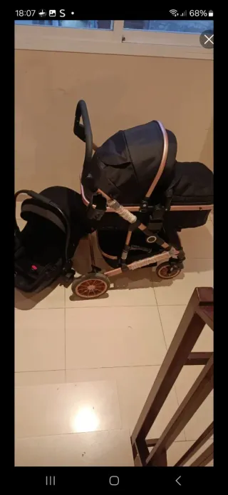 Carrito de bebé y silla de coche