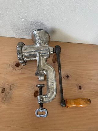 Tritacarne Vintage in metallo